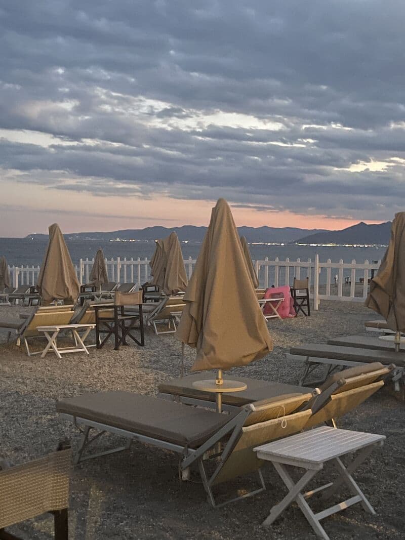 The Illusion of Thinking: perché l’AI non pensa davvero (e cosa ci insegna lo studio di Apple)